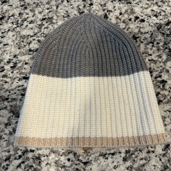 Kate Spade New York - Colorblock Knit Beanie Cream Gray Zip Detail OS main image 5